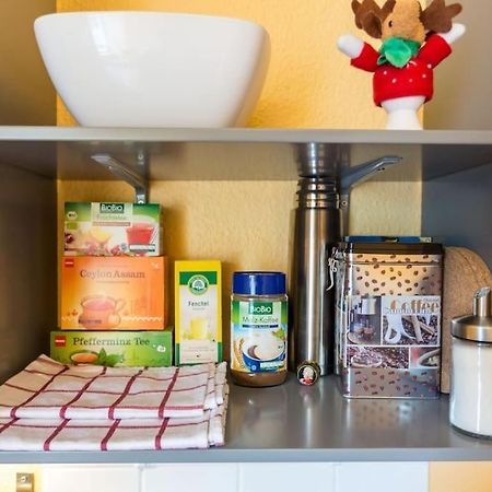 Zentrale Altbauwohnung Im Helmholtzkiez Берлін Екстер'єр фото