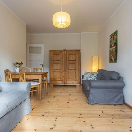 Zentrale Altbauwohnung Im Helmholtzkiez Берлін Екстер'єр фото