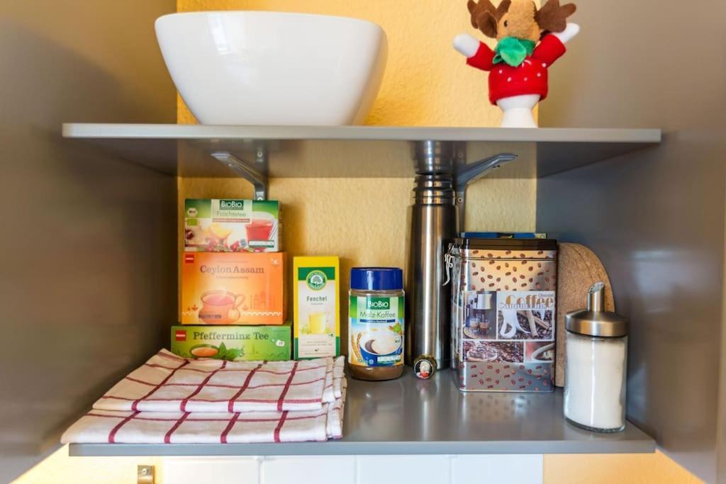 Zentrale Altbauwohnung Im Helmholtzkiez Берлін Екстер'єр фото