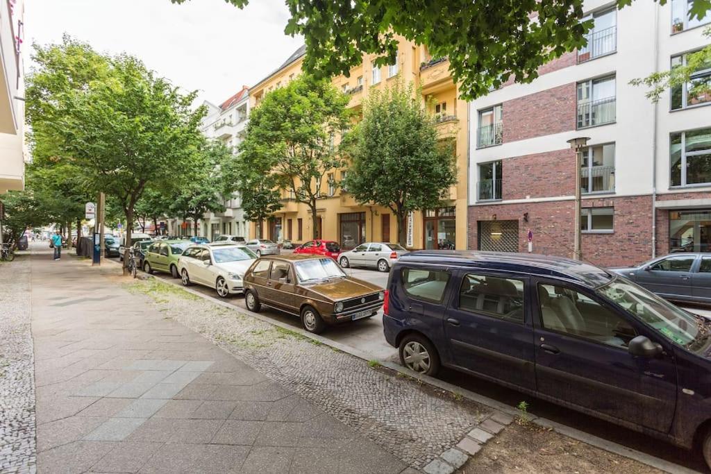 Zentrale Altbauwohnung Im Helmholtzkiez Берлін Екстер'єр фото